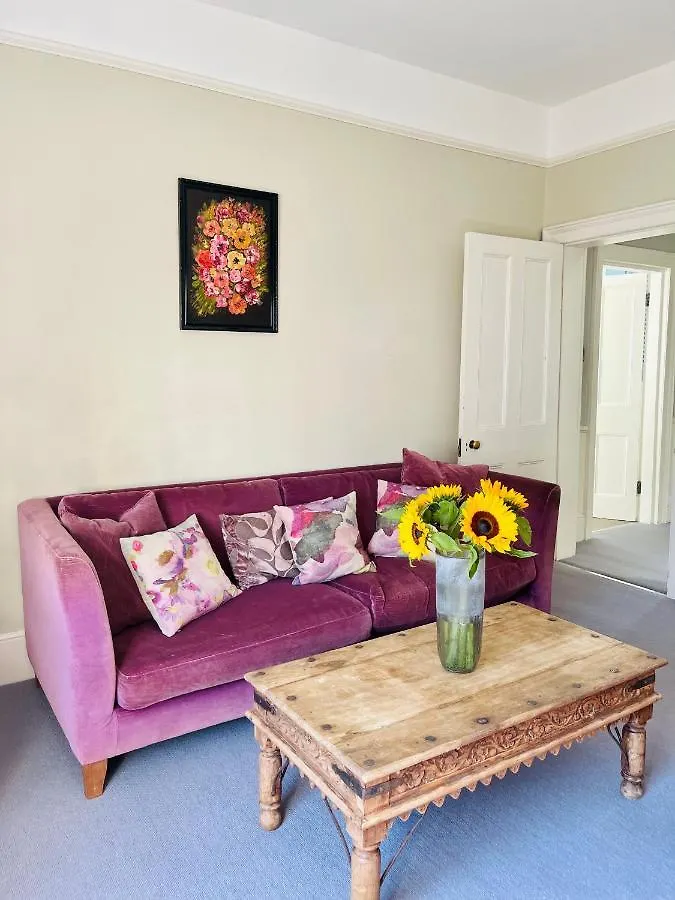 Casa de Férias Beautiful Private 2 Bedroom Suite In Mansion Home With Free Parking Brighton