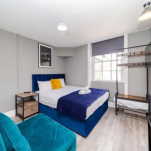 Beachfront Studio I Sleep 2 I King-size Bed I Smart Tv I Ms7 Brighton