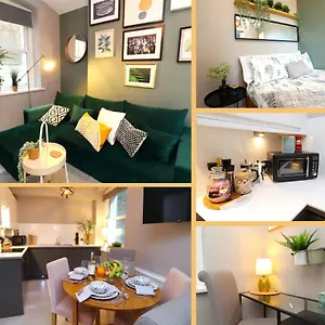 Brighton, Bn1, Short And Long Let, 3 Sleeps, 6 Mins Walk From Train Station Brighton